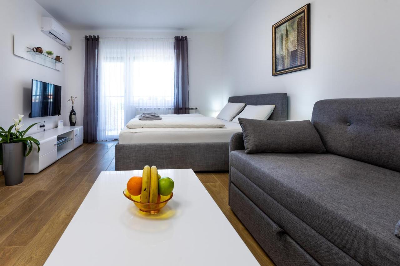 Mb Apartment Szabadka Kültér fotó