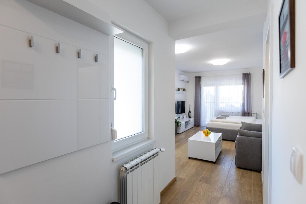 Mb Apartment Szabadka Kültér fotó